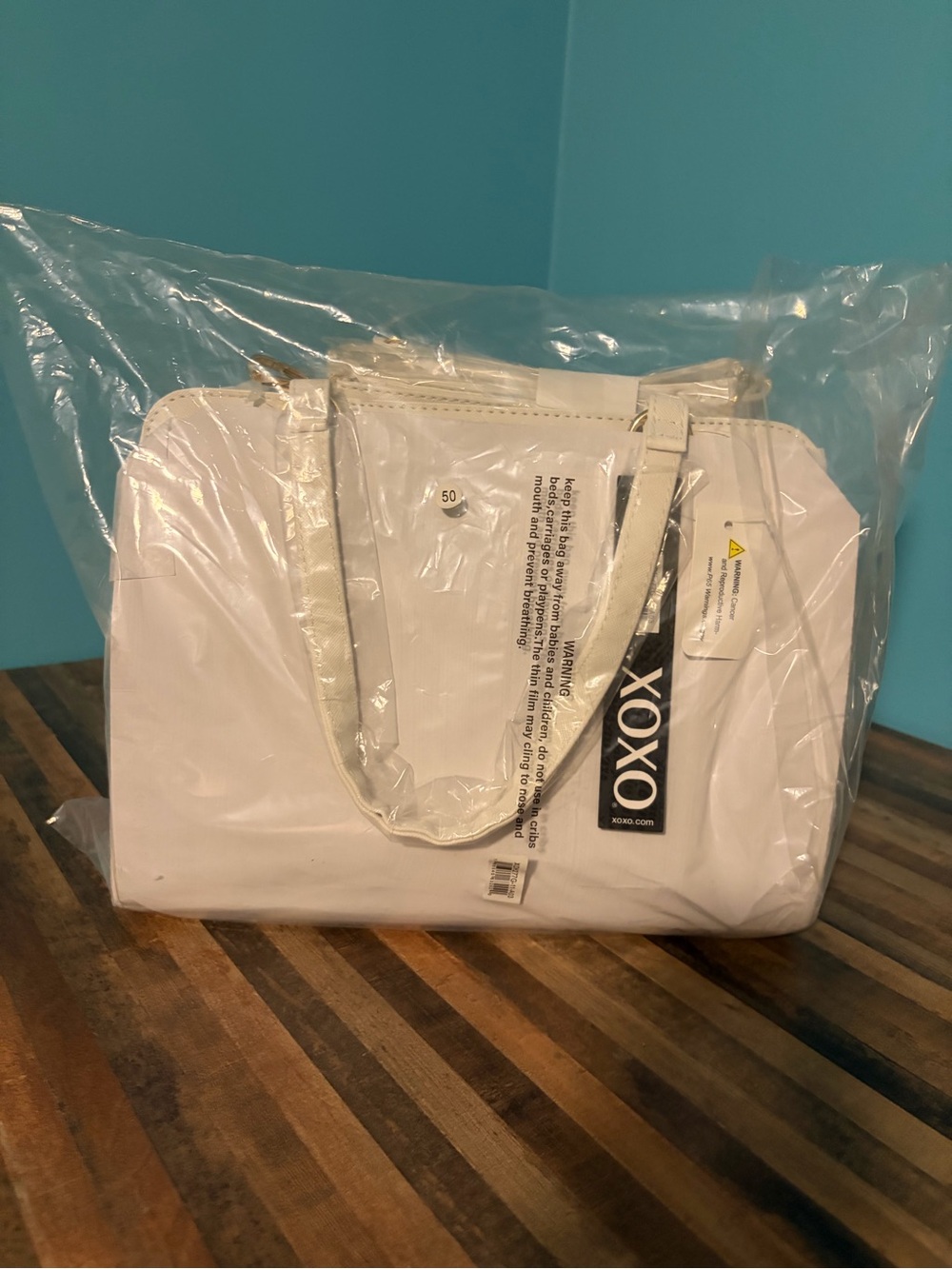 XOXO White Structured Satchel with Gold Chain Detail and Crossbody Strap. NWT! - Picture 2 of 7